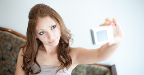 セルフィーに凝っているを英語で伝えましょう！　バイリンガルと英会話！大田区蒲田のスカイプコミュニケーションルーム！